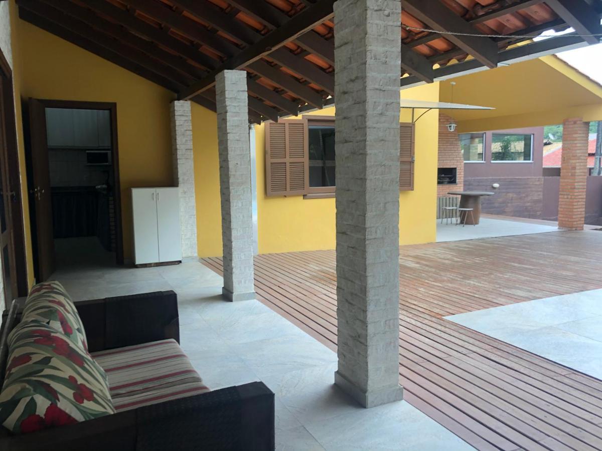 Linda Casa Com Piscina Em Bombinhas, Espaco Inteiro Ngoại thất bức ảnh