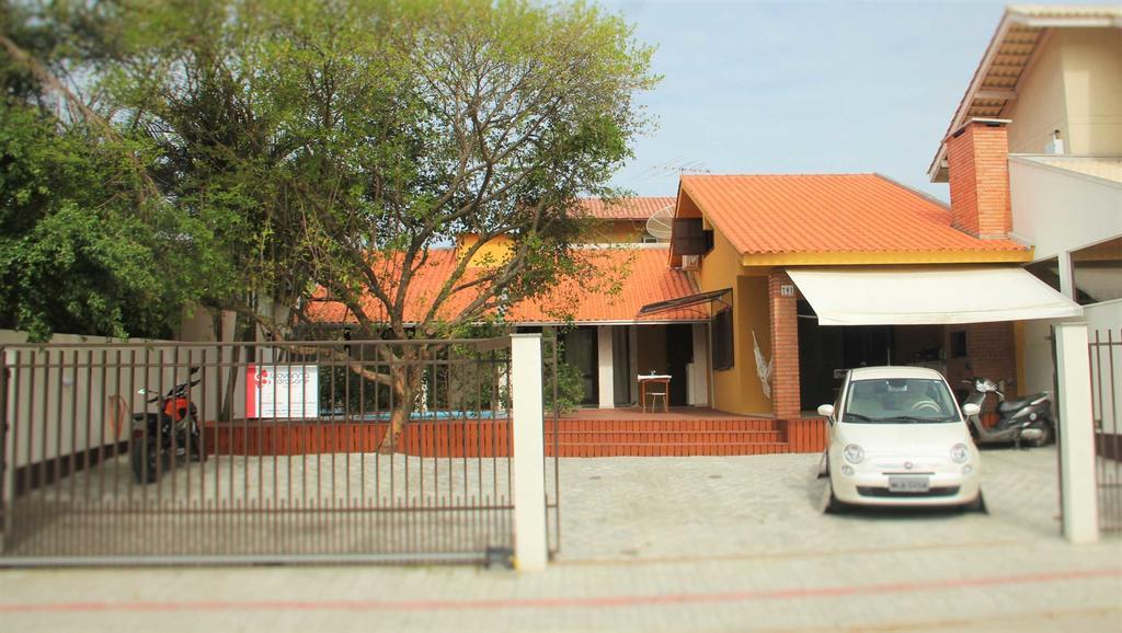 Linda Casa Com Piscina Em Bombinhas, Espaco Inteiro Ngoại thất bức ảnh
